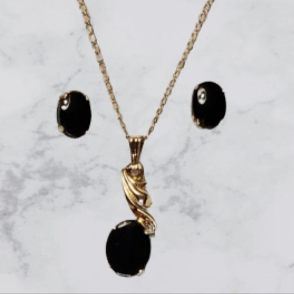 Black onyx 12k GF Earrings and Pendant. Burt Cassell